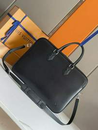 Picture of Louis Vuitton Mens Bags _SKUfw116079365fw